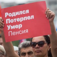 Россияне по всей стране вышли на митинги против пенсионной реформы