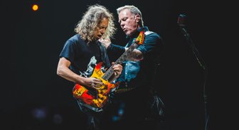 ФОТО: К концерту Metallica почти всё готово. Почему сцена без крыши?