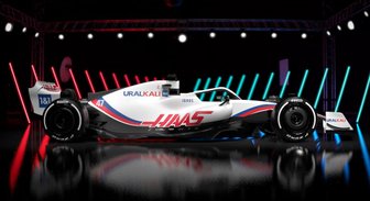 'Haas' pirmā no F-1 komandām prezentē nākamās sezonas mašīnu