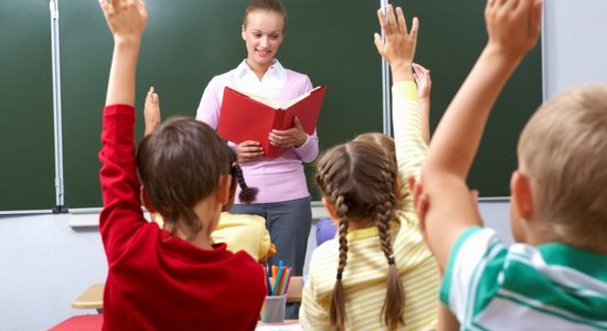 Исследование: у латвийских школьников снизилась успеваемость по математике и чтению, повысилась — по естественным наукам