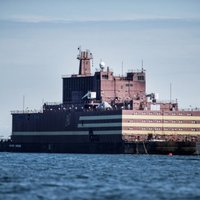 Krievija Murmanskā prezentē pasaulē pirmo peldošo atomelektrostaciju