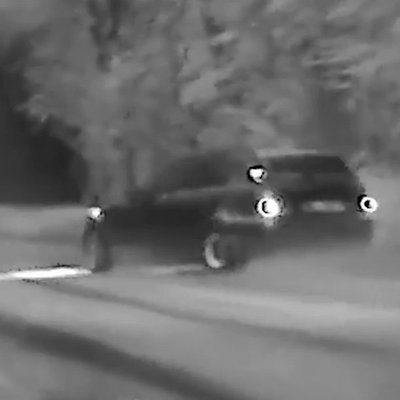 Video: Policija soda visā ielas platumā driftējošu BMW vadītāju