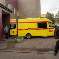 Miris vēl viens Navaļniju ārstējušās Omskas slimnīcas ārsts