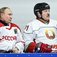 Lukašenko uz Kazahstānu sūta līdz 300 karavīru
