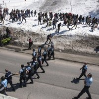 Galēji labējie demonstranti bloķē Francijas-Itālijas robežpāreju