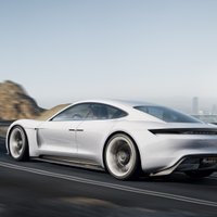 'Porsche' apstiprina sportiska elektromobiļa ieviešanu ražošanā
