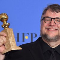 Giljermo del Toro saņem pirmo 'Zelta globusu'; labākā drāma – 'Three Billboards Outside Ebbing, Missouri'