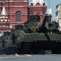 Krievija apsver 'T-14' tanku izvietošanu Ukrainā, ziņo britu izlūki