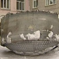 Sibīrijā nokritusi lidojošā šķīvīša detaļa