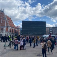 ФОТО, ВИДЕО: Ратушная площадь открыта для пешеходов, полиция находится на месте событий в повышенной готовности