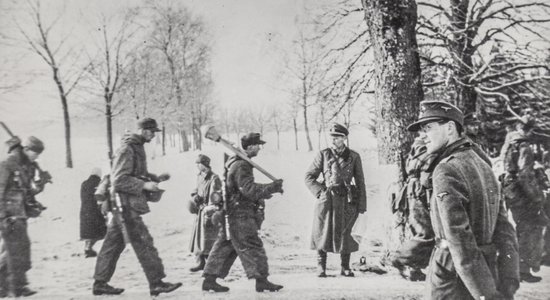 Tūkstošiem nogalinātu latviešu Polijas ceļmalās – vēsturnieki pēta 15. divīzijas kaujas Pomerānijā