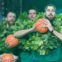 Foto: Lietuvas basketbolistus mājās sagaida kā varoņus