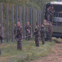 Žoga būvniecība uz robežas ar Horvātiju Ungārijā mobilizēti karavīri