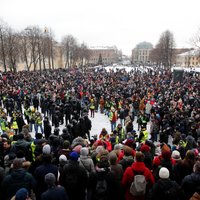 В крупных городах России люди вышли на улицы в поддержку Навального, задержаны более 4 тысяч человек