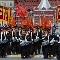 В России празднуют День Победы; парад в Москве (ВИДЕО)
