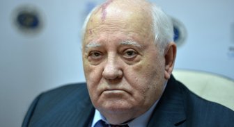 ФОТО: Михаил Горбачев оценил спектакль о себе, поставленный Алвисом Херманисом