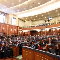 Kosovas parlaments atbalsta armijas izveidošanu