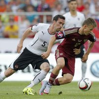 Cборная России без центра обороны дома проиграла Австрии в отборе Евро-2016