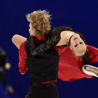 Daiļslidotāji Jakušina un Ņevskis Eiropas čempionātā ieņem 22. vietu dejās uz ledus