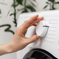 Padomi, kā vienkāršiem soļiem samazināt veļasmašīnas elektroenerģijas patēriņu