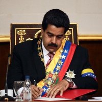 Maduro sola turpināt Čavesa kursu