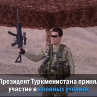Video: Turkmēņu līderis parāda, kā 'īstiem vīriem' jārīkojas ar ieročiem