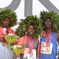 'Lattelecom' Rīgas maratonā ar jaunu sacensību rekordu uzvar Etiopijas skrējējs Ajana