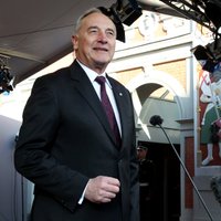 Экс-президент Берзиньш будет кандидатом на выборах в Риге