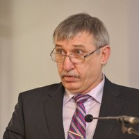 Генпрокурор: в Латвии политическая среда плотно срослась с бизнесом