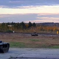 Video: Krievijā militāristi testē autonomus kaujas robotus