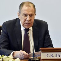 ASV 'spēlē terorisma spēli,' uzsver Lavrovs