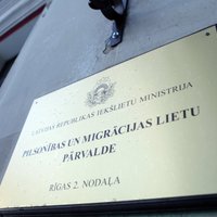 Призыв покинуть Латвию на этой неделе получит 3541 гражданин РФ