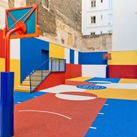 ФОТО, ВИДЕО: В Париже появилась баскетбольная площадка в стиле Малевича