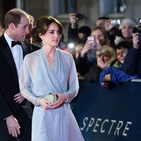 ФОТО: Британская королевская семья посетила премьеру "007: Спектр"