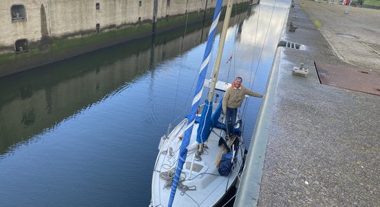 ФОТО. Марис Молс продолжает путешествие на яхте в Америку: вдоль побережья Бельгии во Францию