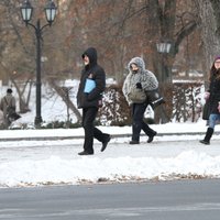 Gaisa temperatūra noslīdējusi zem nulles; visvēsāk Rīgas apkaimē