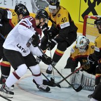 Хоккеисты Латвии обыграли немцев в первом контрольном матче на их льду