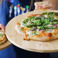 Pieci padomi, kā padarīt bērnu iemīļoto picu veselīgāku