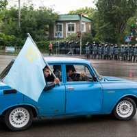 Krimas tatāri bloķē ceļus uz okupēto pussalu