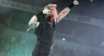 ВИДЕО: Metallica спела 