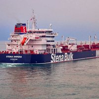 На борту захваченного Ираном танкера находится латвийский моряк