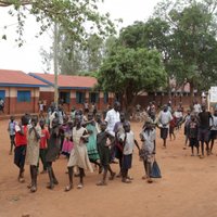 'Delfi' Ugandā: Bada un militāro konfliktu novājināto patvērums 1. daļa