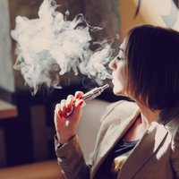 Новые правила: если нажаловаться на курящего, его оштрафуют на 15 евро