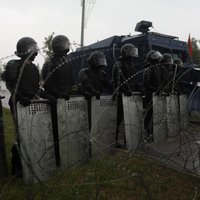 Baltkrievija pastiprina represijas pret žurnālistiem, vēsta HRW ziņojums