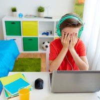 Десять признаков того, что ребенок страдает от кибермоббинга