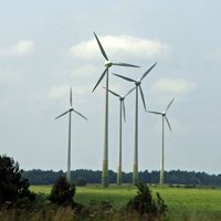 Ilgtermiņā elektrības jaudas var nodrošināt vēja parki, uzskata Kariņš
