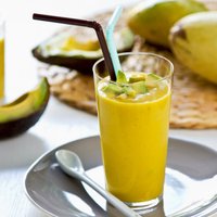 Mango - avokado brokastu smūtijs