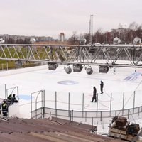 Video: Kā top Rīgas 'Dinamo' hokeja laukums pie Pļavnieku 'atkritumu kalna'