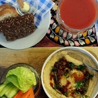 Paēst Rīgā par 10 eiro. Ko piedāvā restorāns 'Fazenda'