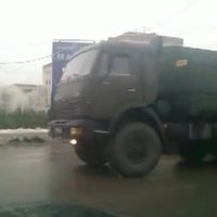 Video: Volgogradā iebrauc armijas auto kolonna